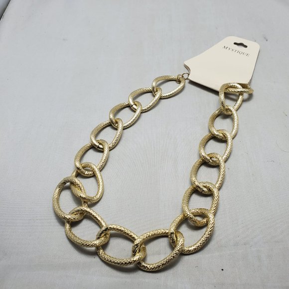 Mystique gold link chain necklace - Picture 2 of 6